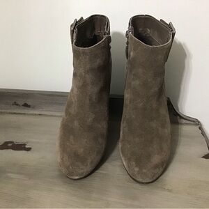 Pesaro Suede Ankle Boots - Brown